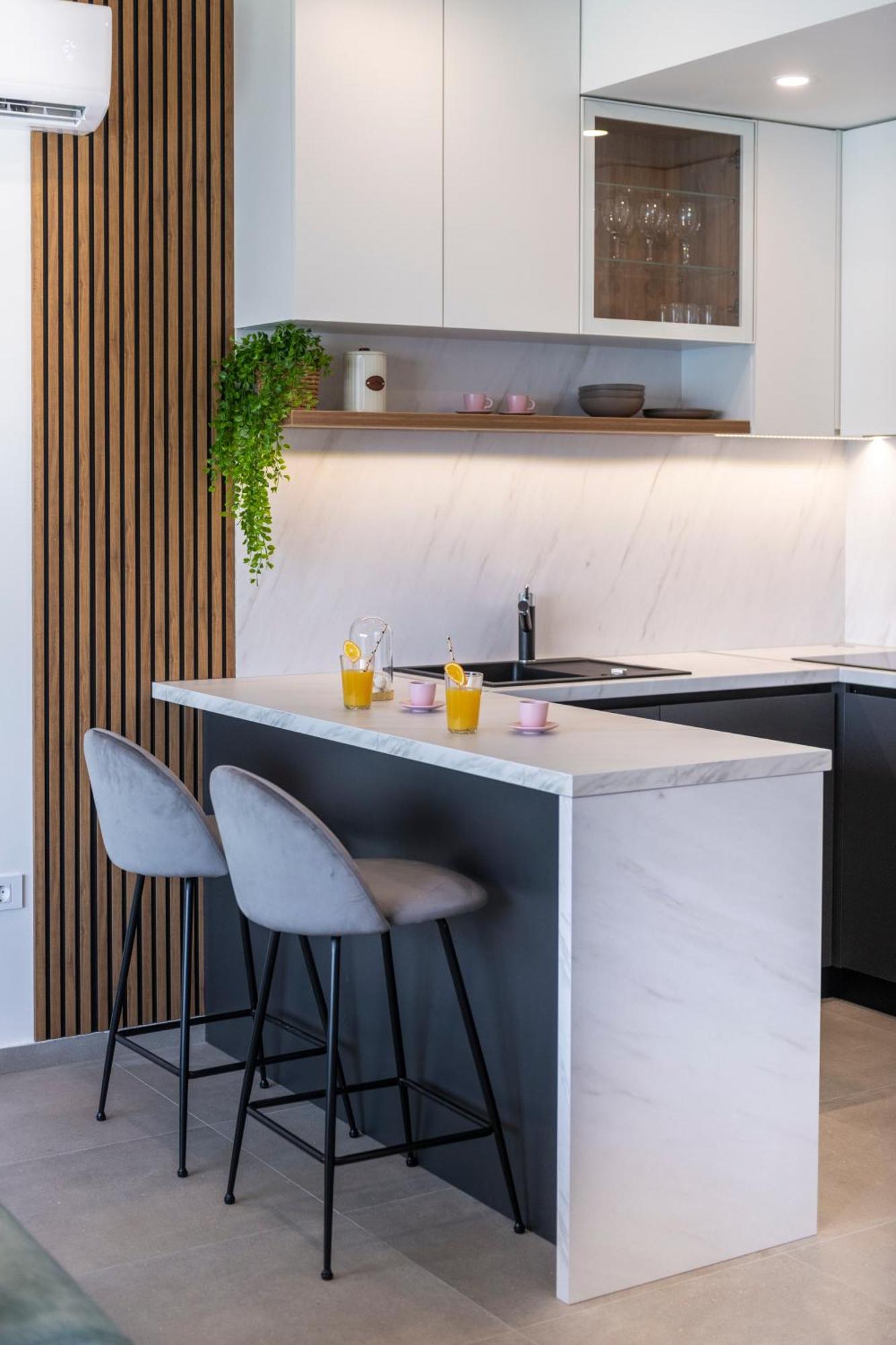 Apartment Family Ambient