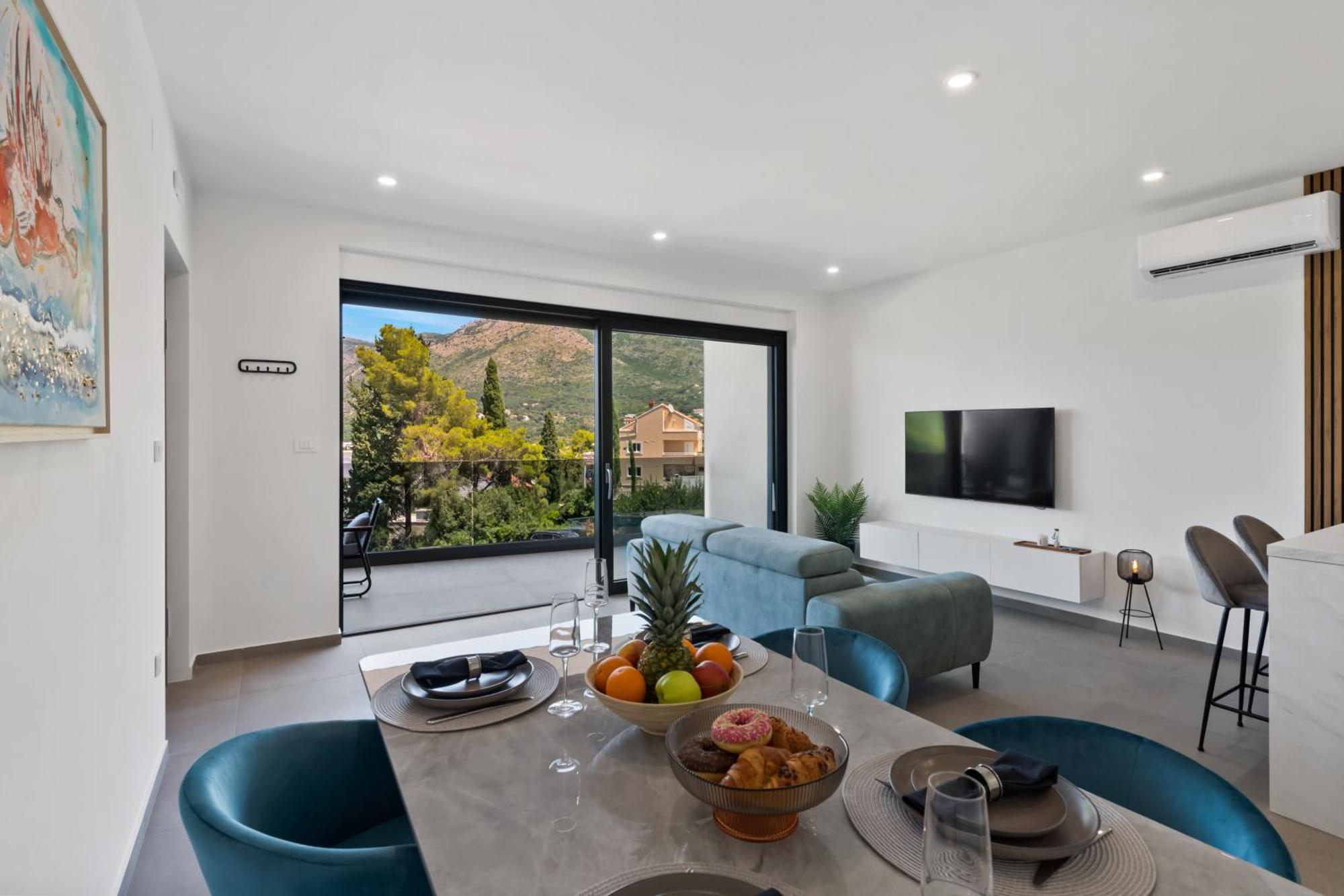 Apartment Family Ambient